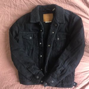 Levi Black Denim Sherpa Trucker Jacket